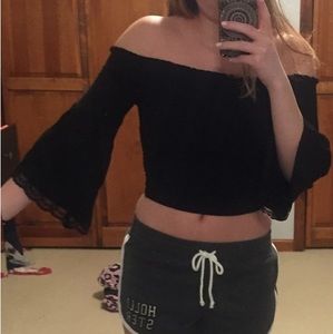Hollister off the shoulder bell sleeve crop top size small black with lace